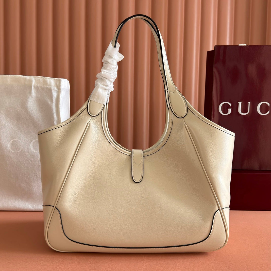 Gucci 26 Mercato Tote Bag 35CM Ivory Gold In Cowhide 284993