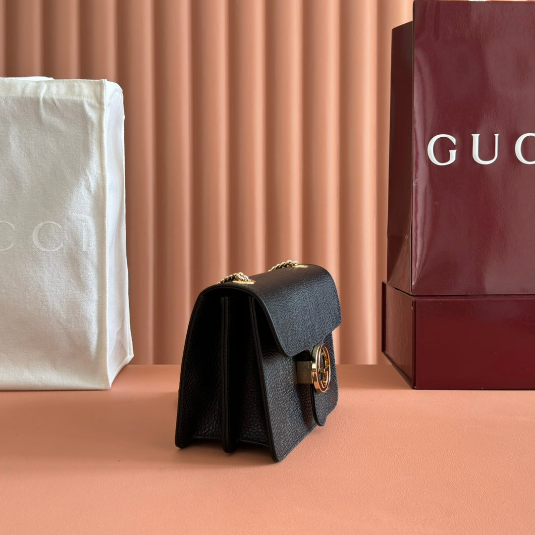 Gucci Interlocking G Shoulder Bag 20 Black In Cowhide 285229