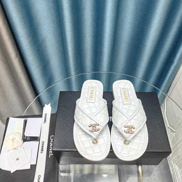 Chanel 26P Flip-Flops White In Calfskin 712309