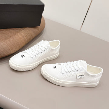 Chanel 26 Round Toe Color Block White In Canvas 739430