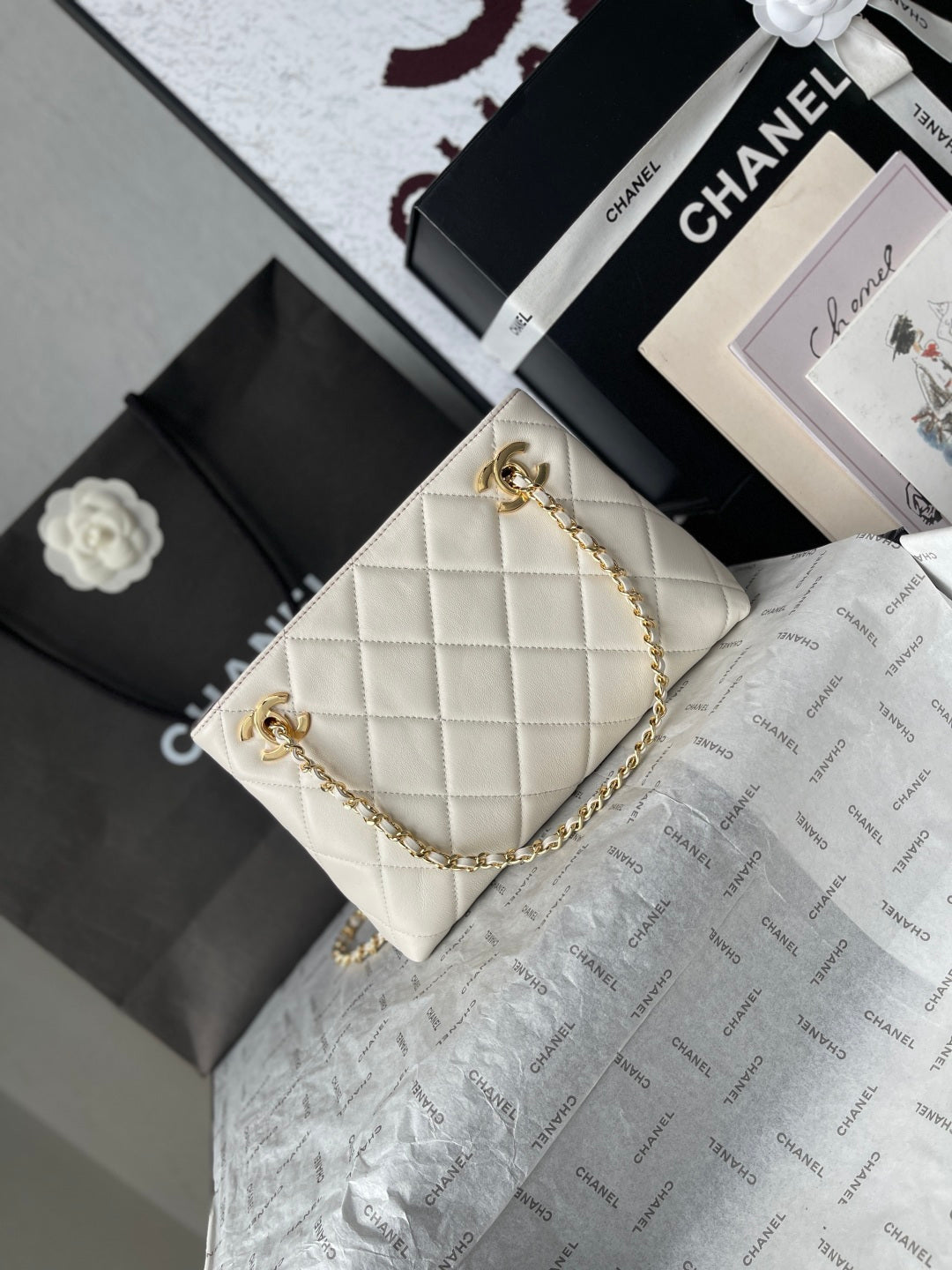 Chanel 26 Small Shopping Bag 24.5 White In Lambskin
