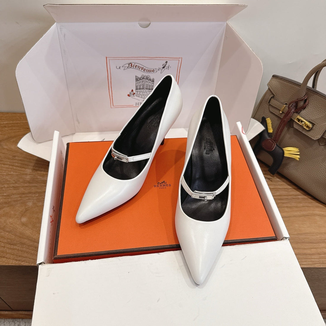 Hm 26 Majeste 85 Pump White In Cowhide 744012