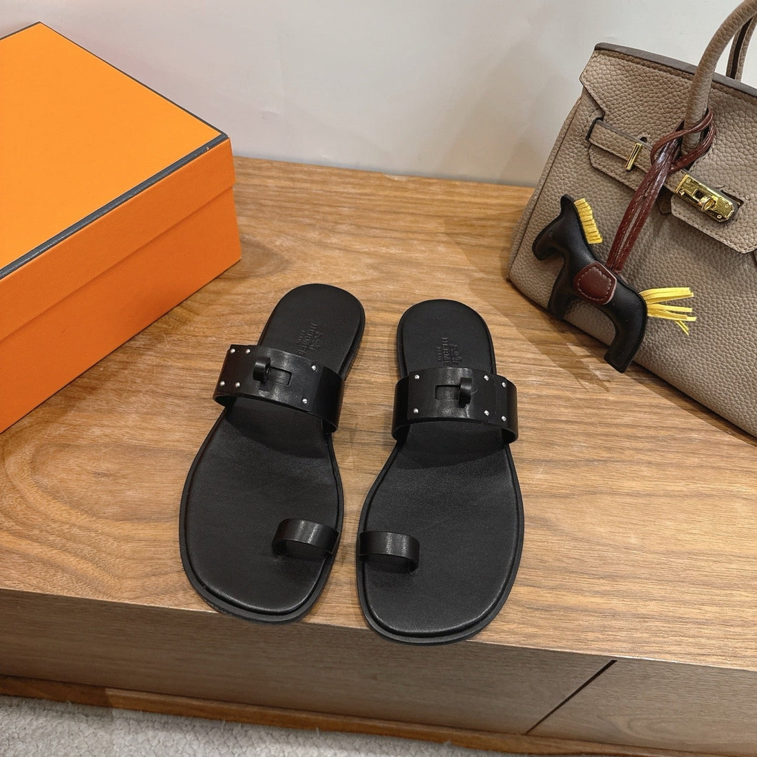 Hm July Sandal Black In Cowhide 744062