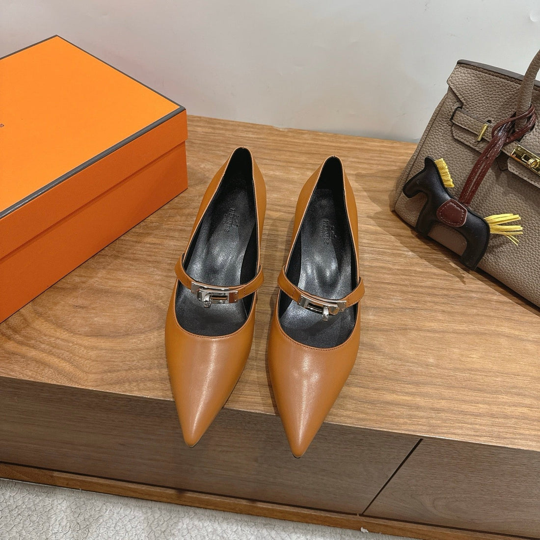 Hm 26 Majeste 45 Pump Brown In Cowhide 744115