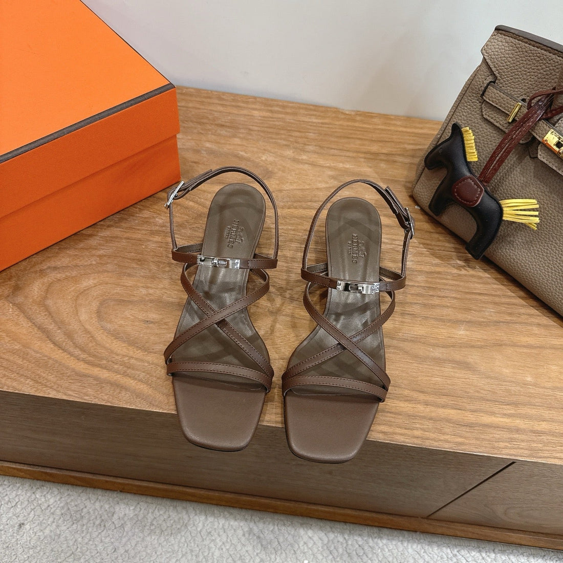 Hm June Sandal Brown In Cowhide 744052
