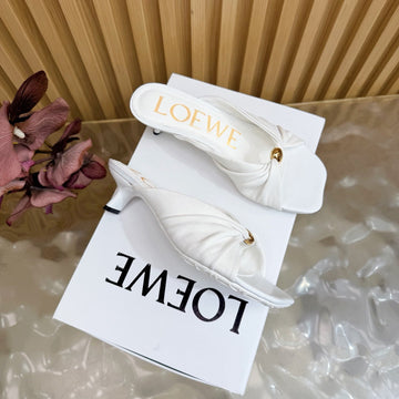 Loew Pebble Soft Sandal 55 White In Sheepskin 749418