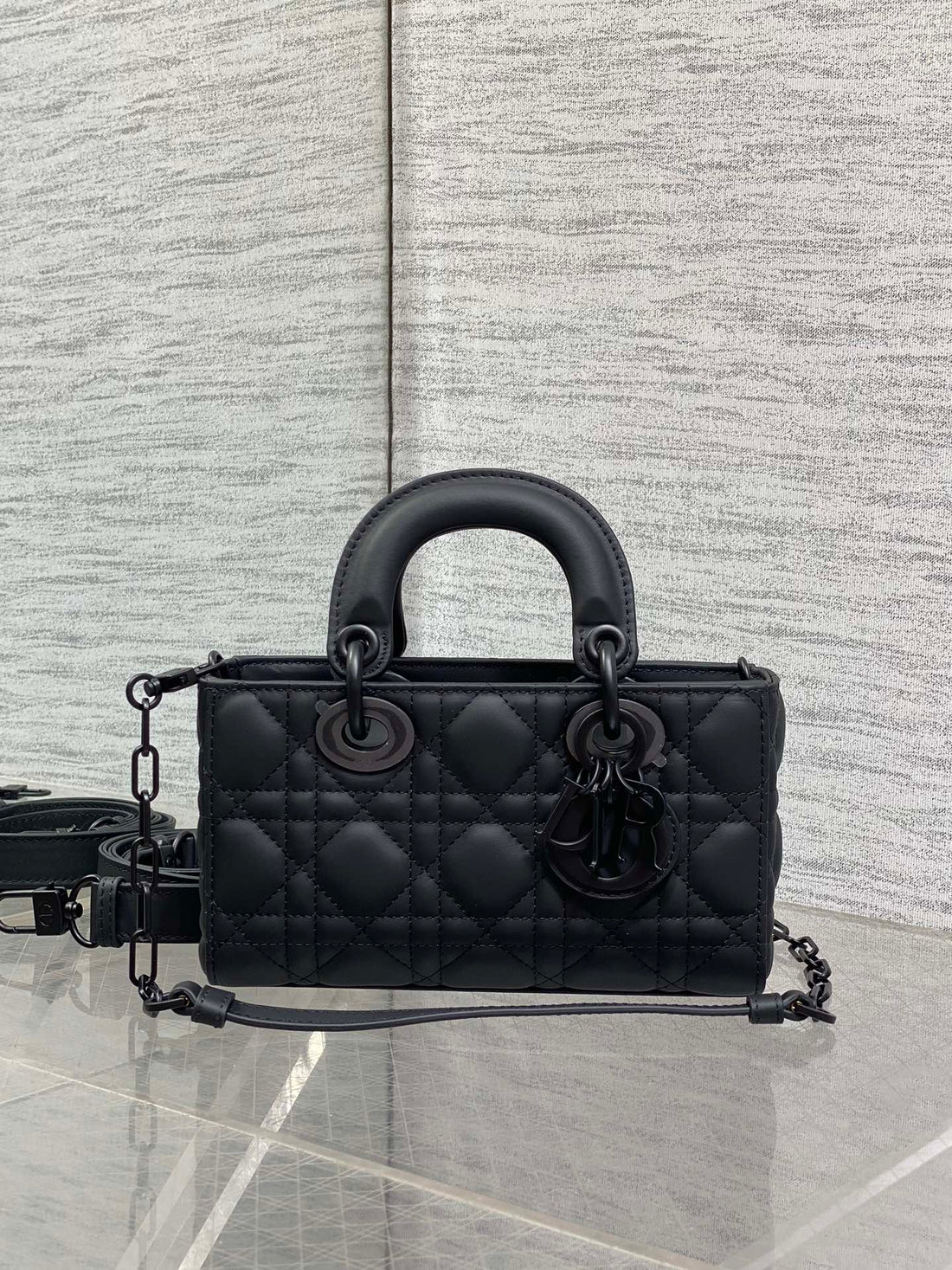 CD Lady D-Joy 19CM Black In Lambskin 286388