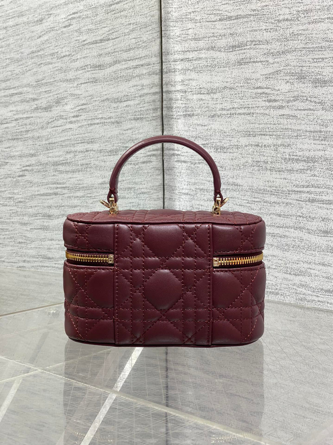 CD Bow-Embellished Cosmetic Bag 17.5 Burgundy In Lambskin 286416