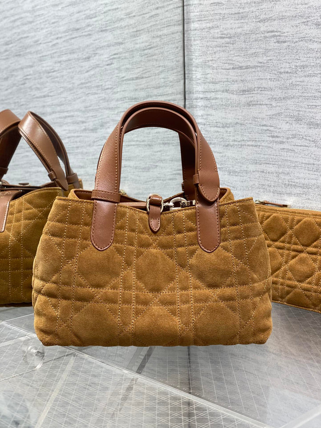CD Toujours Vertical 23CM Brown In Suede 286491