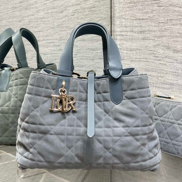 CD Toujours Vertical 28.5cm Light Blue In Suede 286497