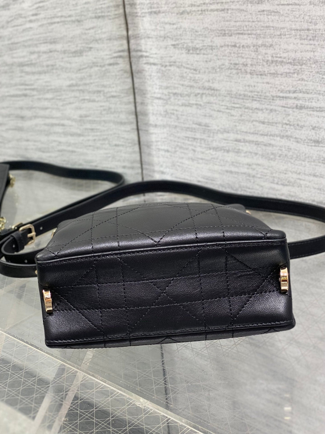 CD 26 Trianon Hobo Chain Bag 21CM Black In Cowhide 286596
