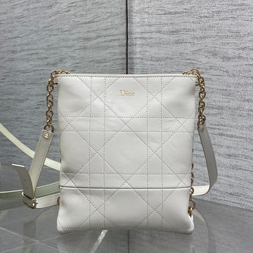 CD 26 Trianon Hobo Chain Bag 21CM White In Cowhide 286606