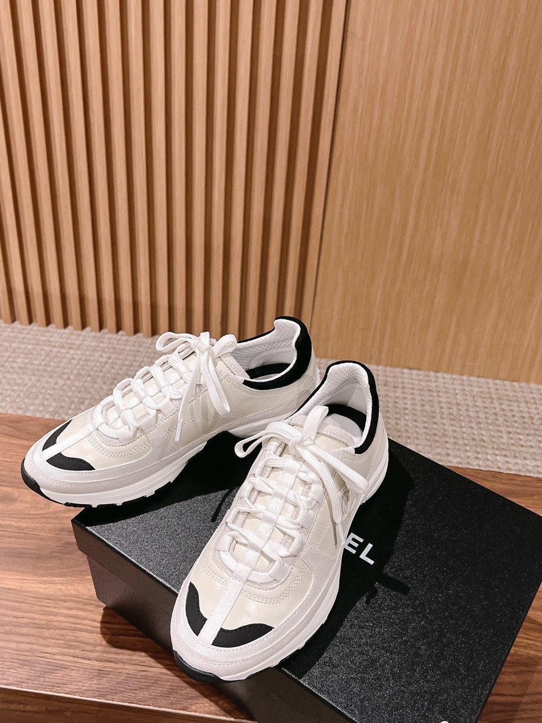 CC Sneaker White Black In Leather 753928