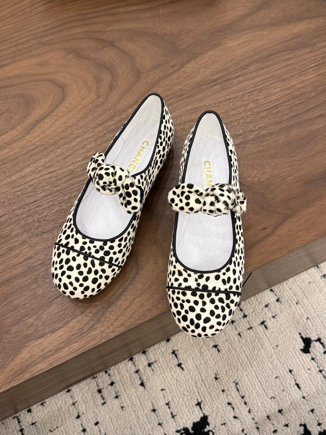 CC 26 Polka Dot Mary Janes White Black In Horsehair 756092