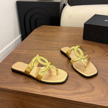 CC 26 Sandal Gold In Cowhide 748529
