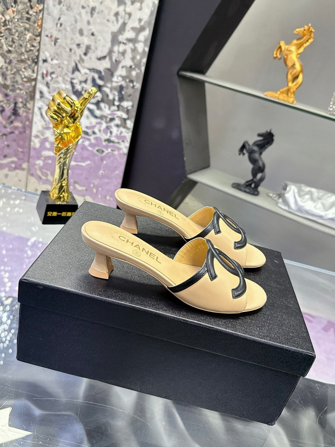 CC Double C Logo Kitten Heel 25MM Sandals Beige In Leather 757853