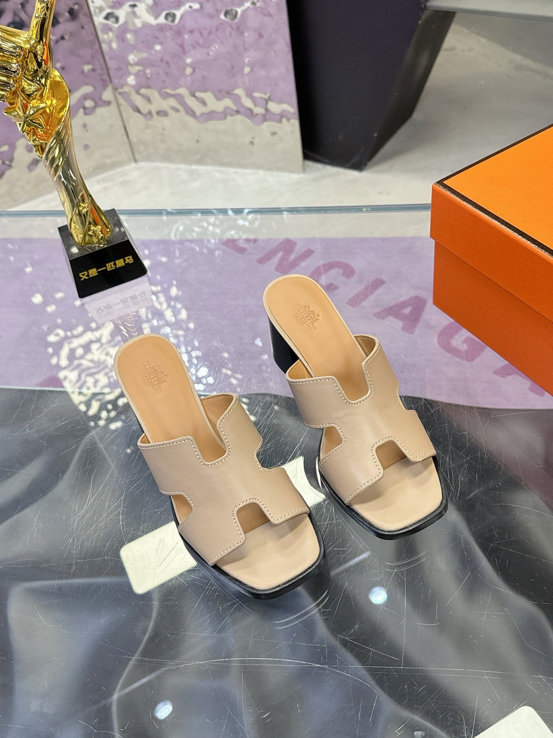Hm Sandal 90MM Beige In Cowhide 757943