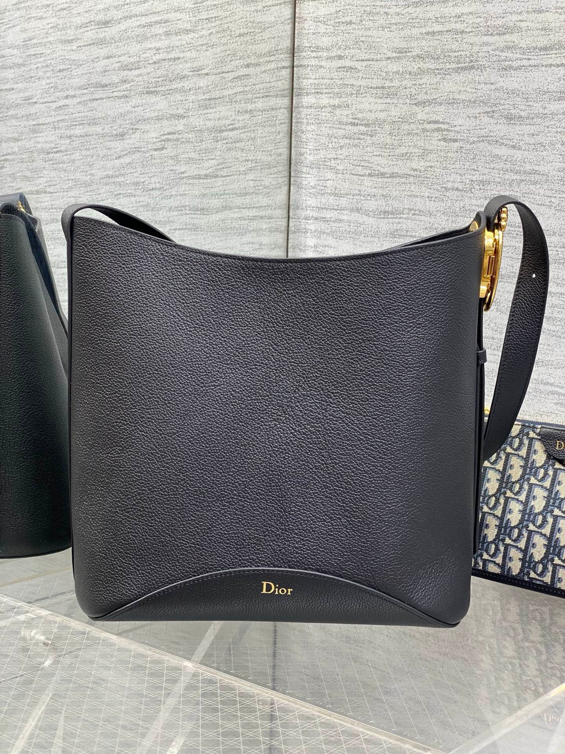 CD Médaillon Bucket Bag 26.5cm Black In Cowhide 155522