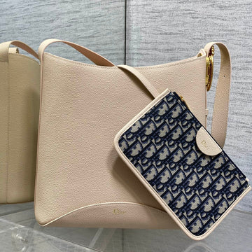 CD Médaillon Bucket Bag 26.5cm Beige In Cowhide 155526