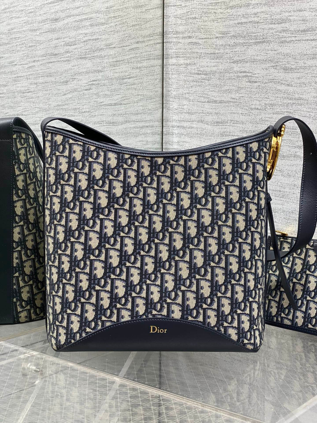 CD Médaillon Bucket Bag 26.5cm Navy Blue In Cowhide 155530