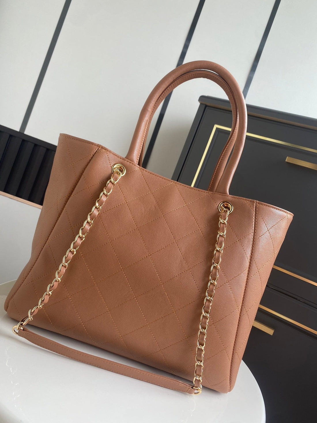 CC Tote Bag 39CM Brown Caviar Cowhide