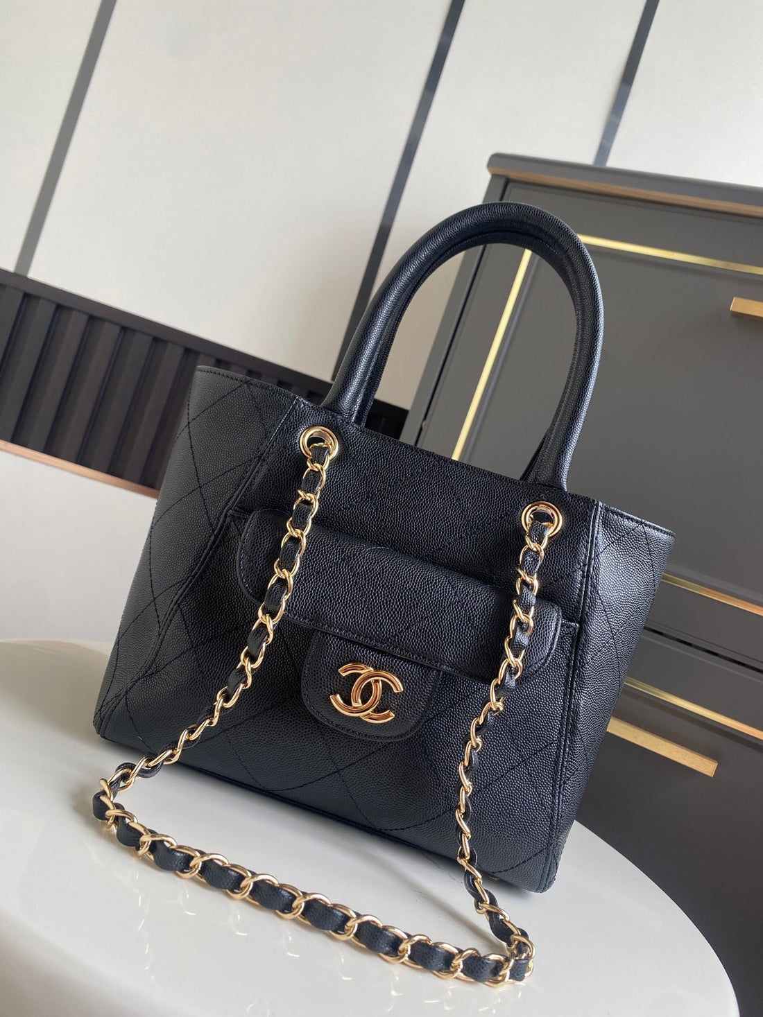CC Tote Bag 25CM Black Caviar Cowhide