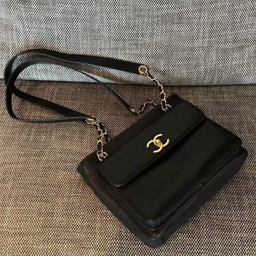 CC Vintage Turn-Lock Tote Bag 26CM Black Caviar Leather