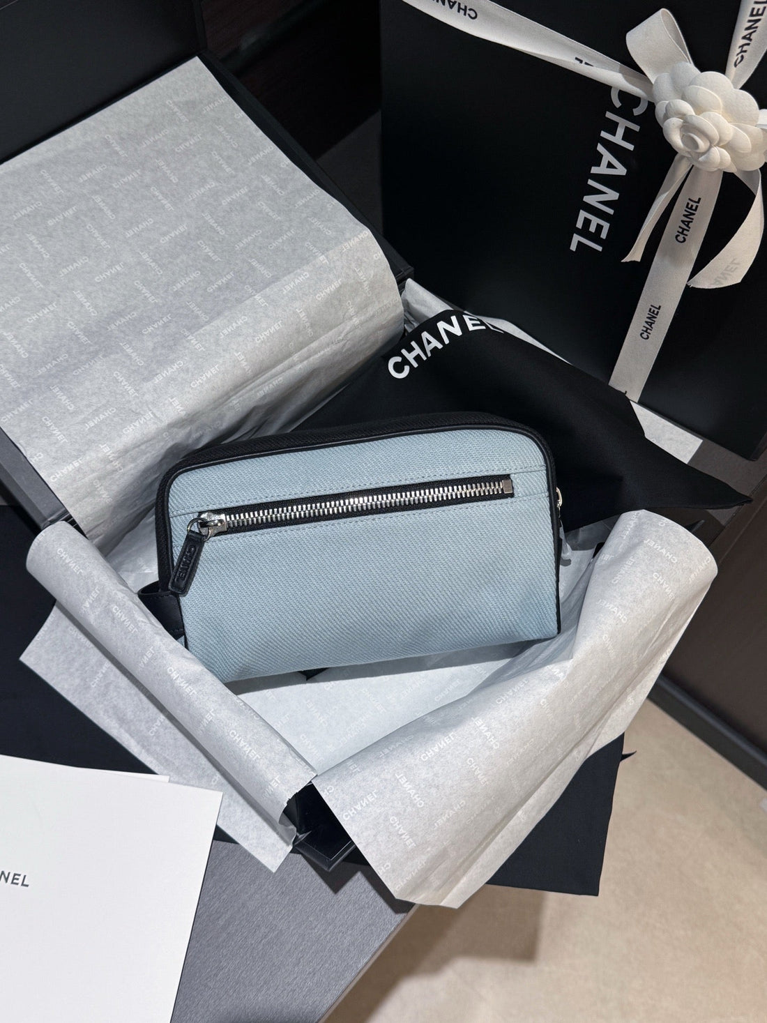 CC Coco Beach 26S Zipped Pouch CC Logo 22CM Blue Canvas 292117