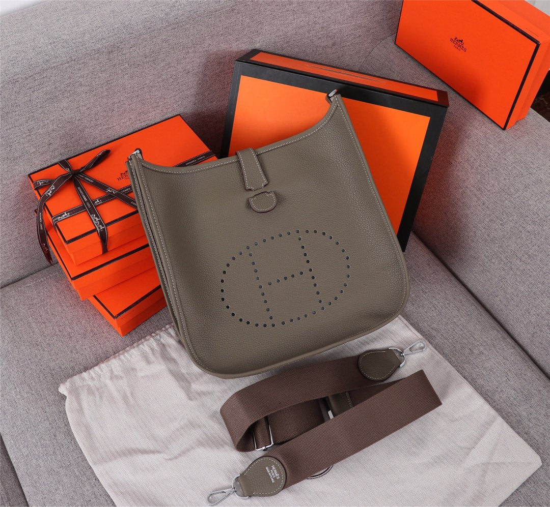 HM Evelyne Bag 28 Olive Togo