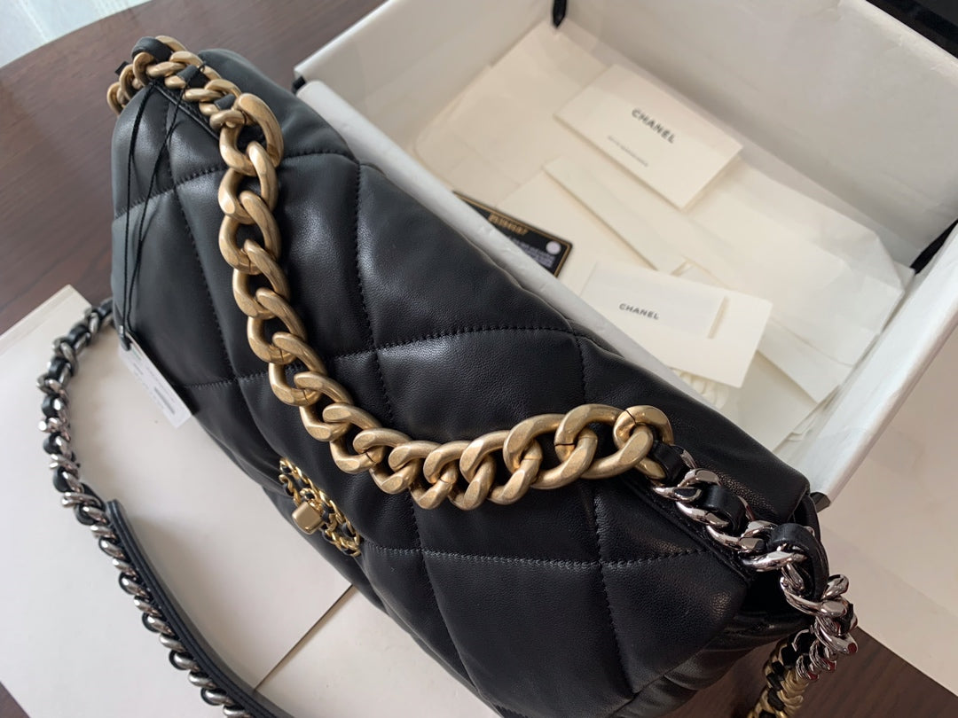 19 Flap Bag 30 Black Lambskin Gold Hardware