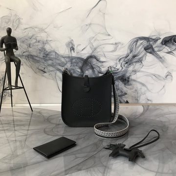 HM Evelyne Mini 18 Black Togo