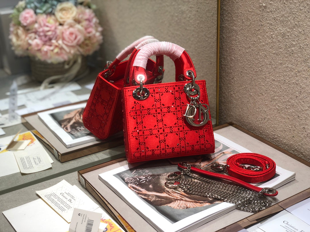 Lady 24 Handbag Embossed Diamond In Cherry Red Calfskin