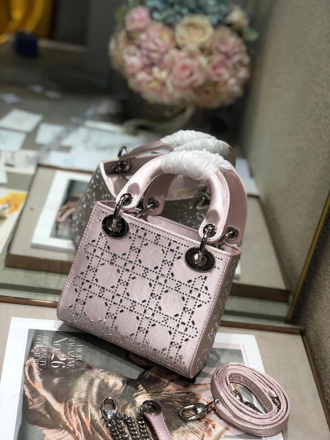 Lady 24 Handbag Embossed Diamond In Silver Calfskin
