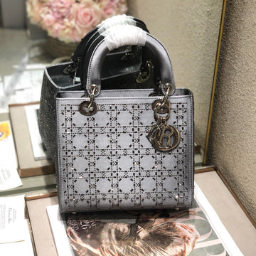 Lady 24 Handbag Embossed Diamond In Grey Calfskin