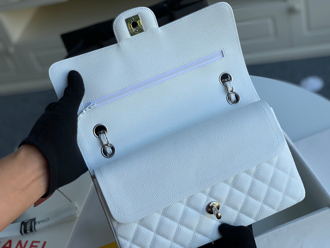 Flap Bag Medium 25 White Caviar Shw