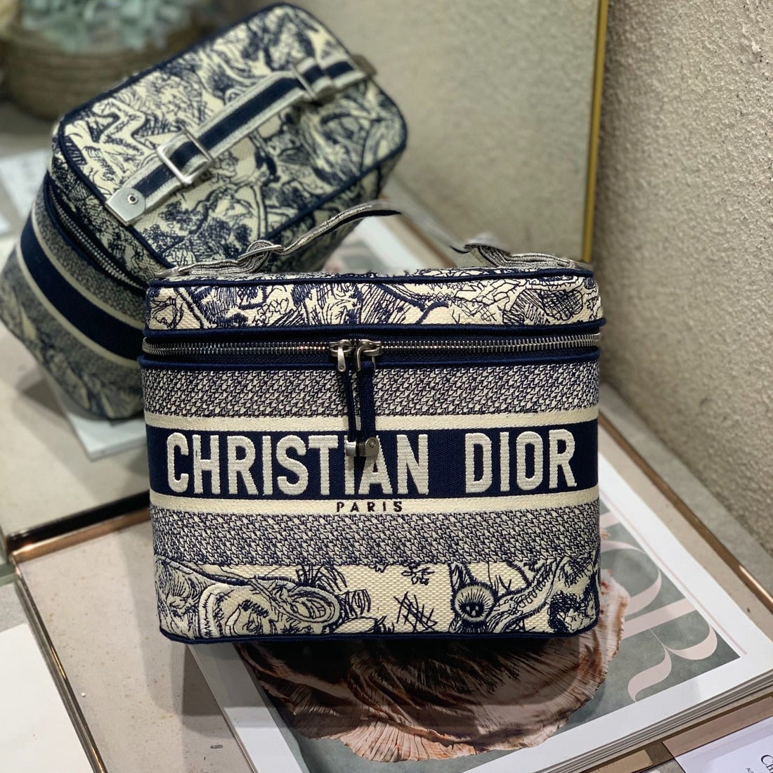 Diortravel Vanity 25 Blue Embroidery Canvas