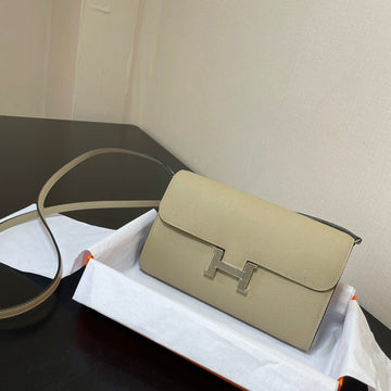 Constance To Go 20.5 Cream Epsom Silver Hardware