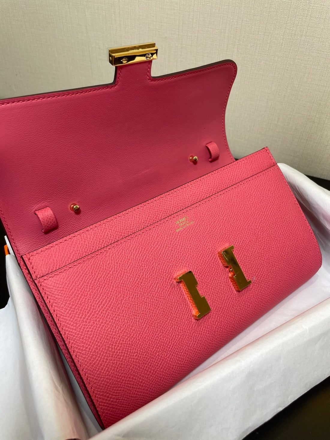 Constance To Go 20.5 Dark Pink Epsom Gold Hardware