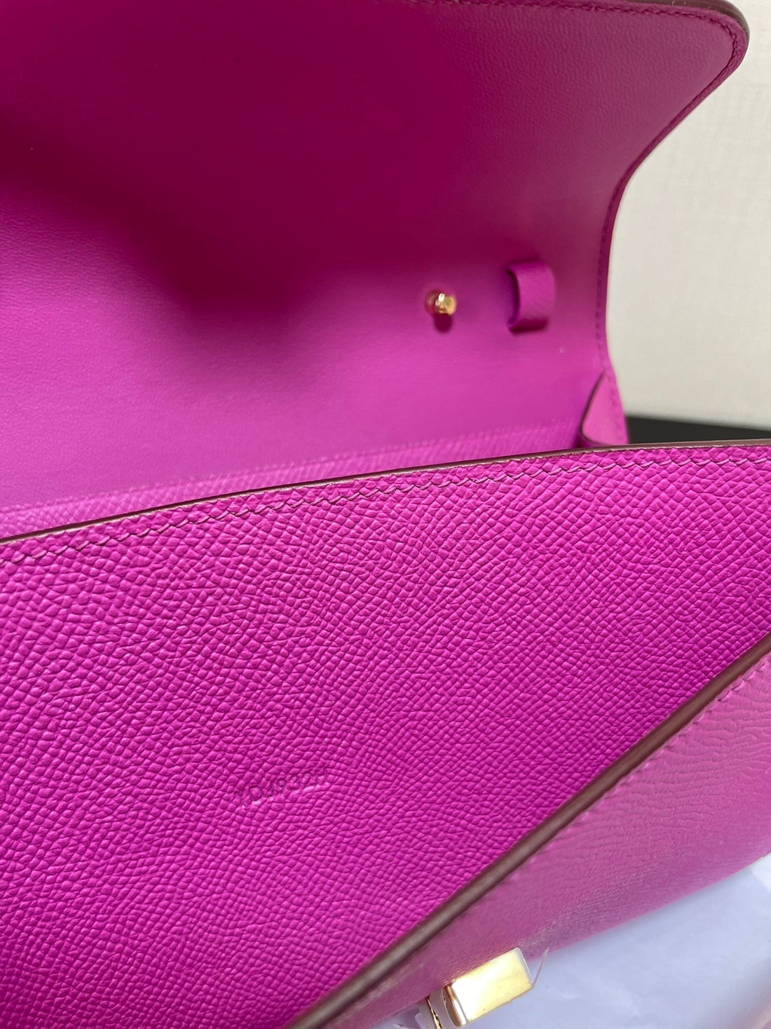 Constance To Go 20.5 Violet Epsom Gold Hardware