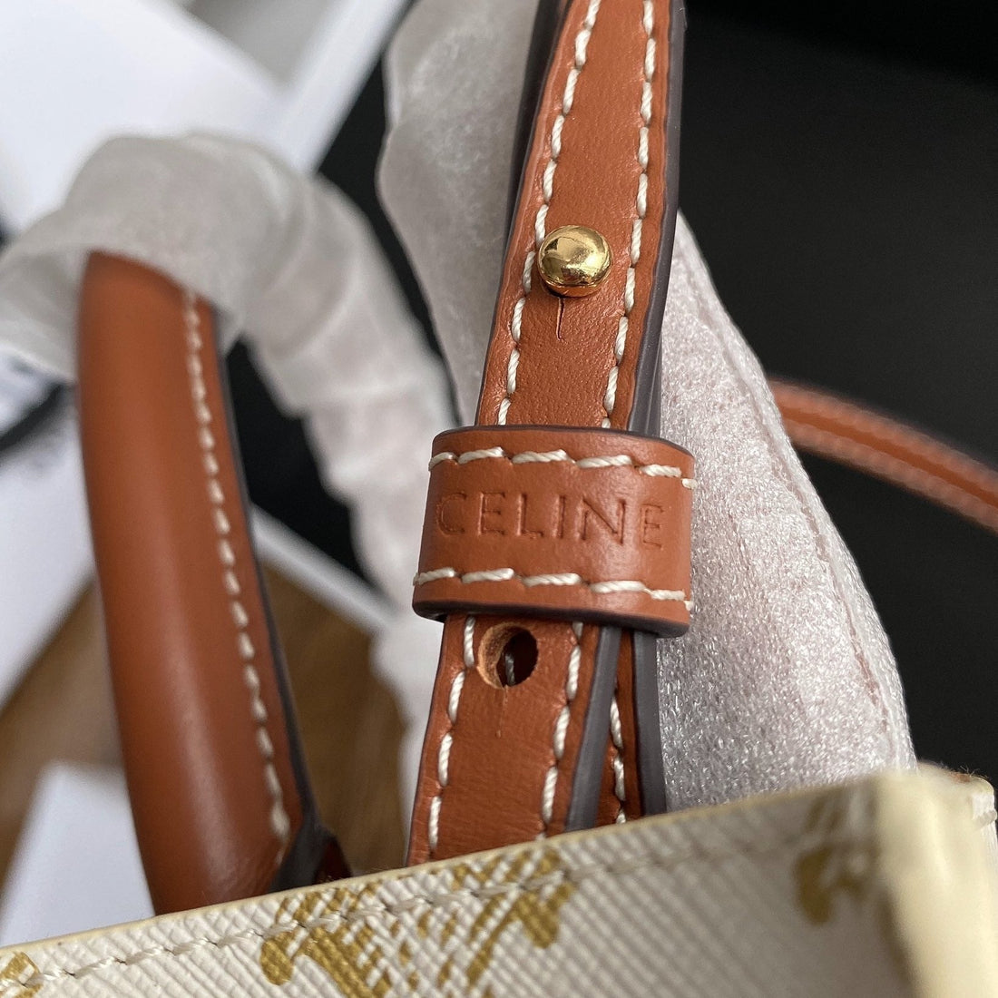 Cabas Triomphe 21 White Canvas Tote
