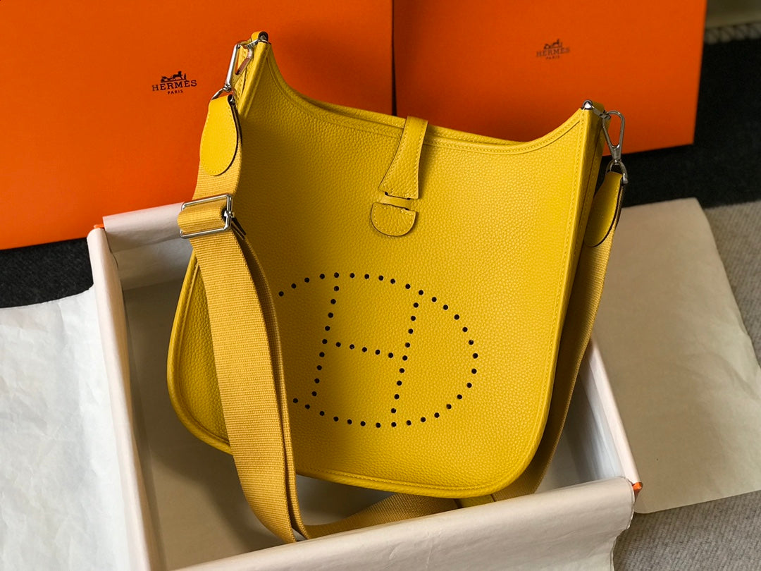 Evelyne 29CM Dark Yellow Togo Shw