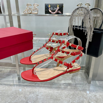 Rockstud Thong Sandal With Straps In Cherry Red Calfskin