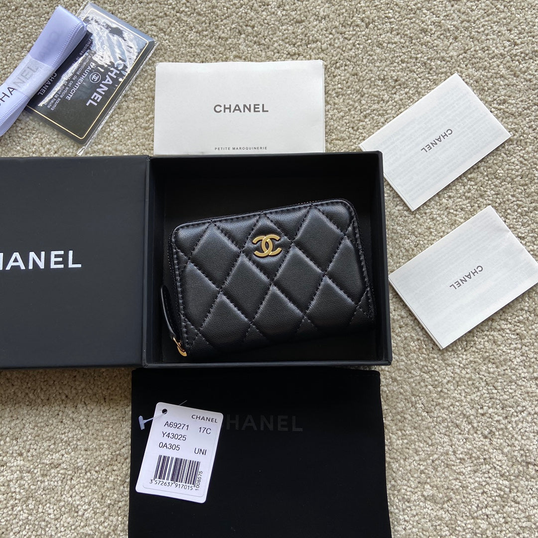 CC Classic Zipper Card Holder Black Sheepskin Ghw 156537