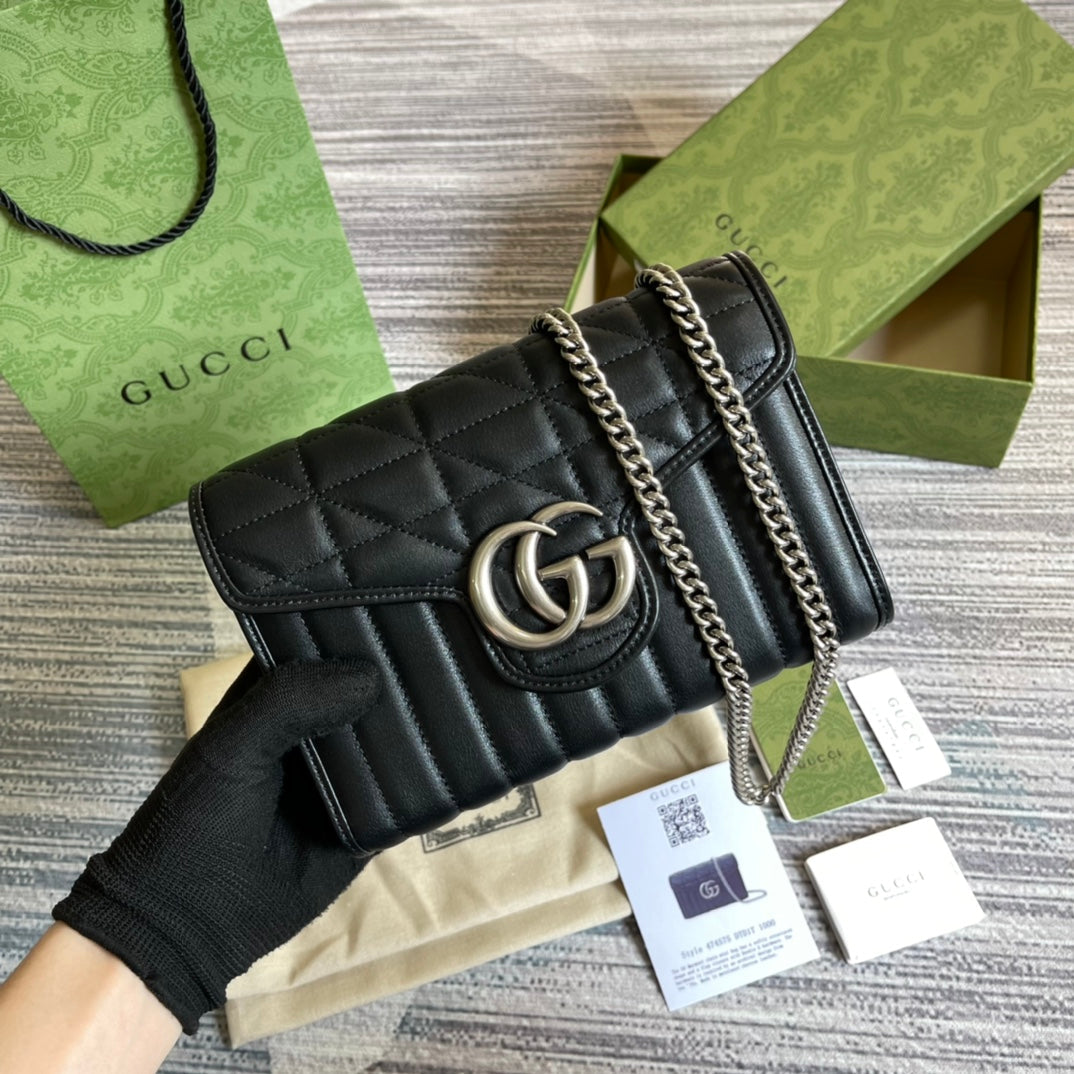 GG Marmont Mini 20 Shoulder Bag In Black Calfskin