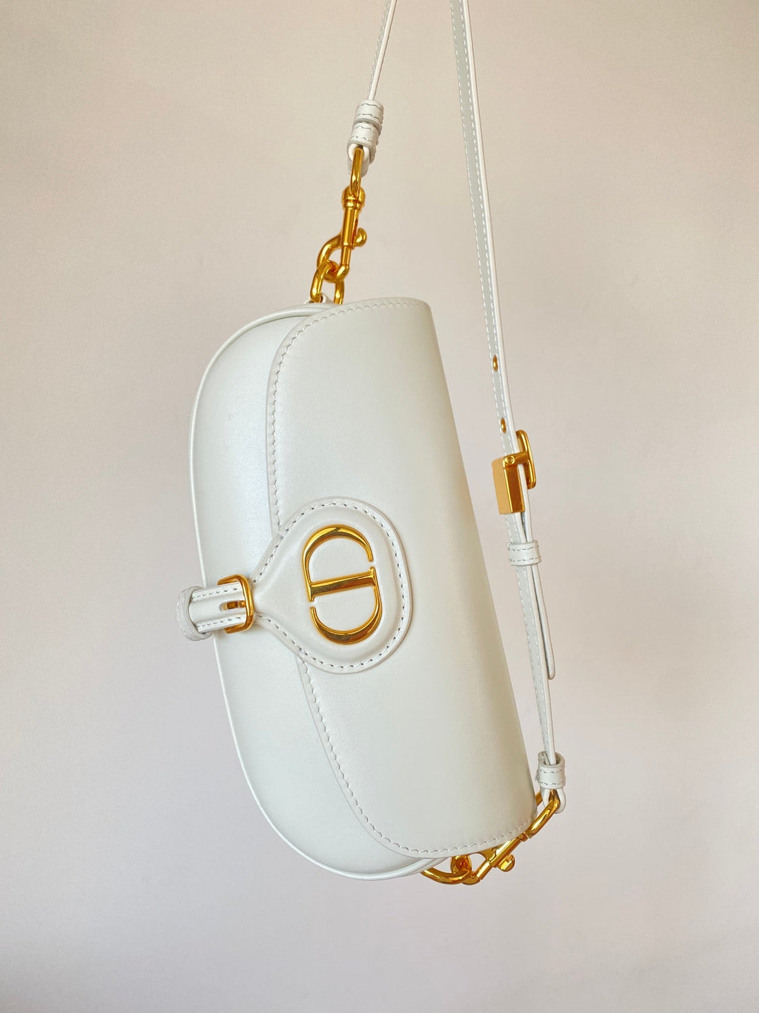 Bobby East-West 22 Bag In White Calfskin