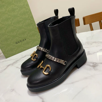 Horsebit Ankle Boots With Chain In Black Calfskin