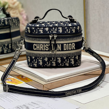 Crossbody Mini 18 Vanity Case In Black Monogram Oblique Jacquard