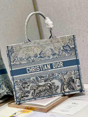 Large CD Book Tote 42CM Gradient Blue Tiger