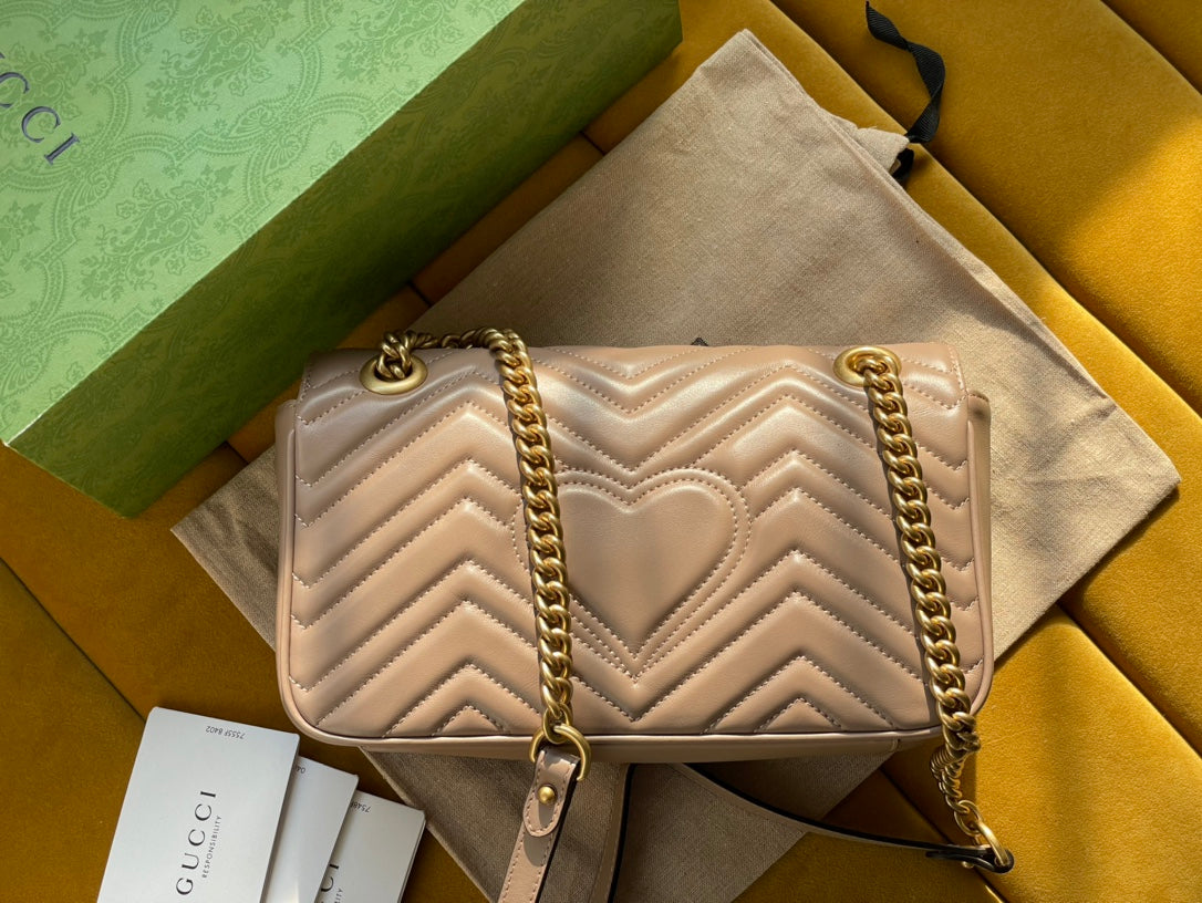 GG Marmont Matelassé Large 26 Bag Beige Calfskin