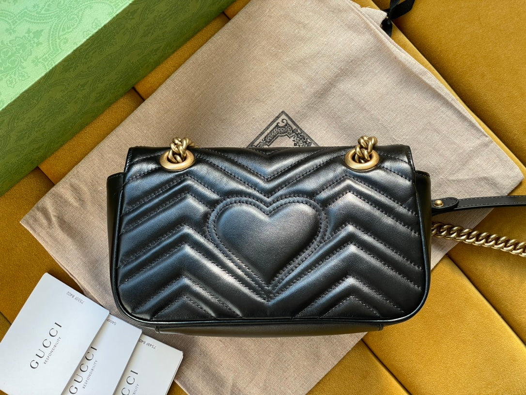 GG Marmont Matelassé Small 22 Bag Black Calfskin